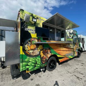Another finished project!🔥⁣ ⁣ Custom 14’ Food Truck 🤩⁣ ⁣ ⁣ 🇯🇲SHAA’BINGO🇯🇲⁣ -Jamaican Street Food-⁣